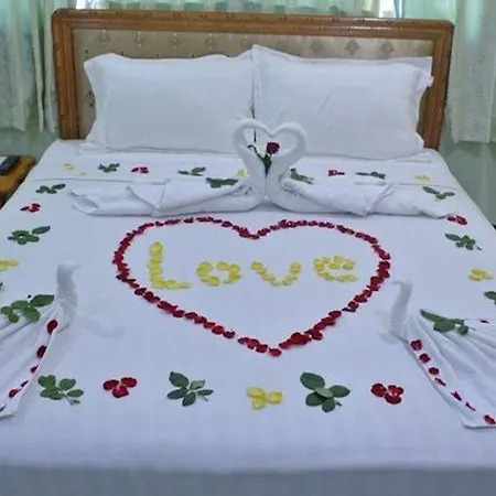 Daw Htay Hotel
